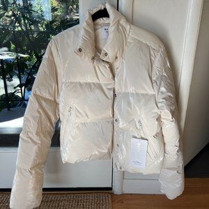 ATHLETA Summit Down Shine Puffer Jacket in Pearl, XS